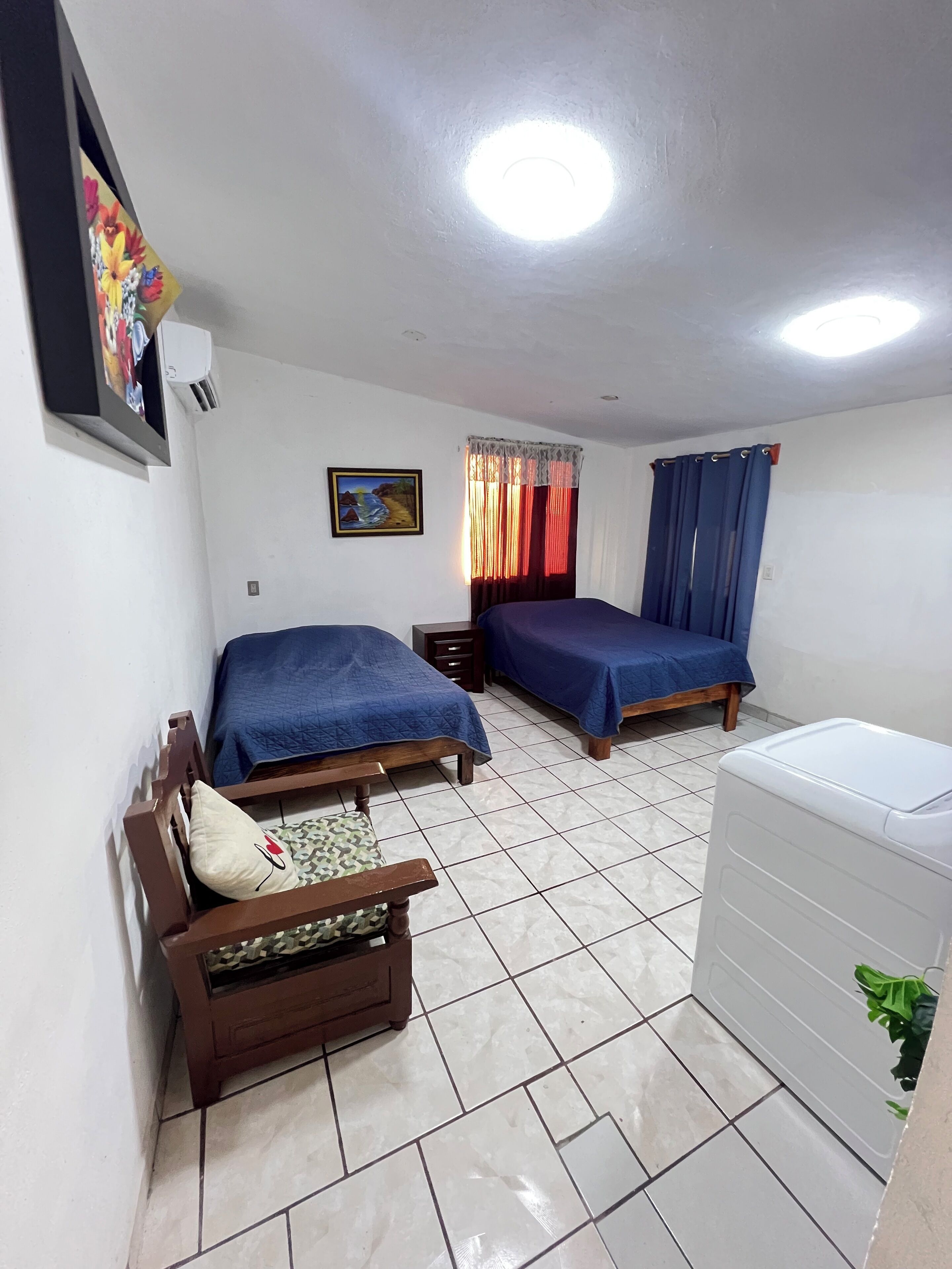 3 bedrooms, iron/ironing board, free WiFi, bed sheets