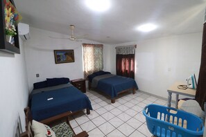 Silitysrauta/-lauta, ilmainen Wi-Fi, vuodevaatteet