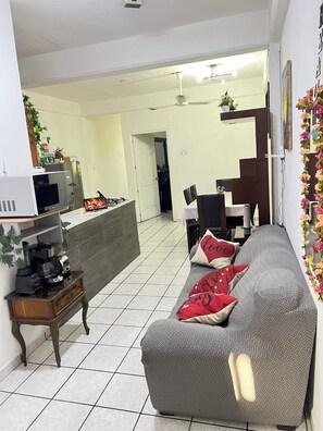 Smart TV, video games, DVD player - Casa Tortuga - Excellent Location - Close to the beach - Air-conditioned (Lázaro Cárdenas)