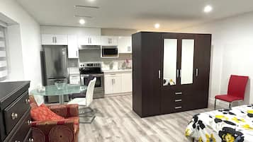 1 soverom, wi-fi (inkludert) og sengetøy