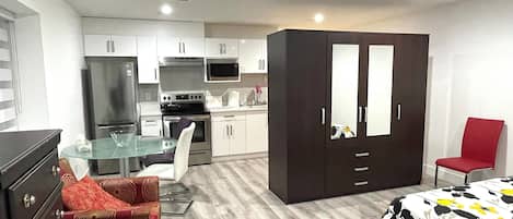 Internet, bed sheets