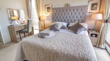 2 bedrooms, individually decorated, individually furnished, free WiFi