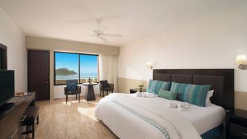 In-room safe, desk, iron/ironing board, free WiFi