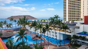 Property grounds - El Cid Castilla Beach Hotel - All Inclusive (Mazatlán)
