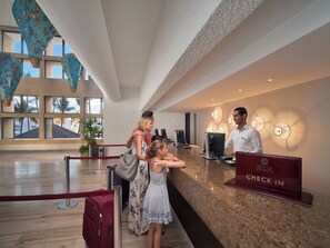 Lobby - El Castilla Hotel (Mazatlán)