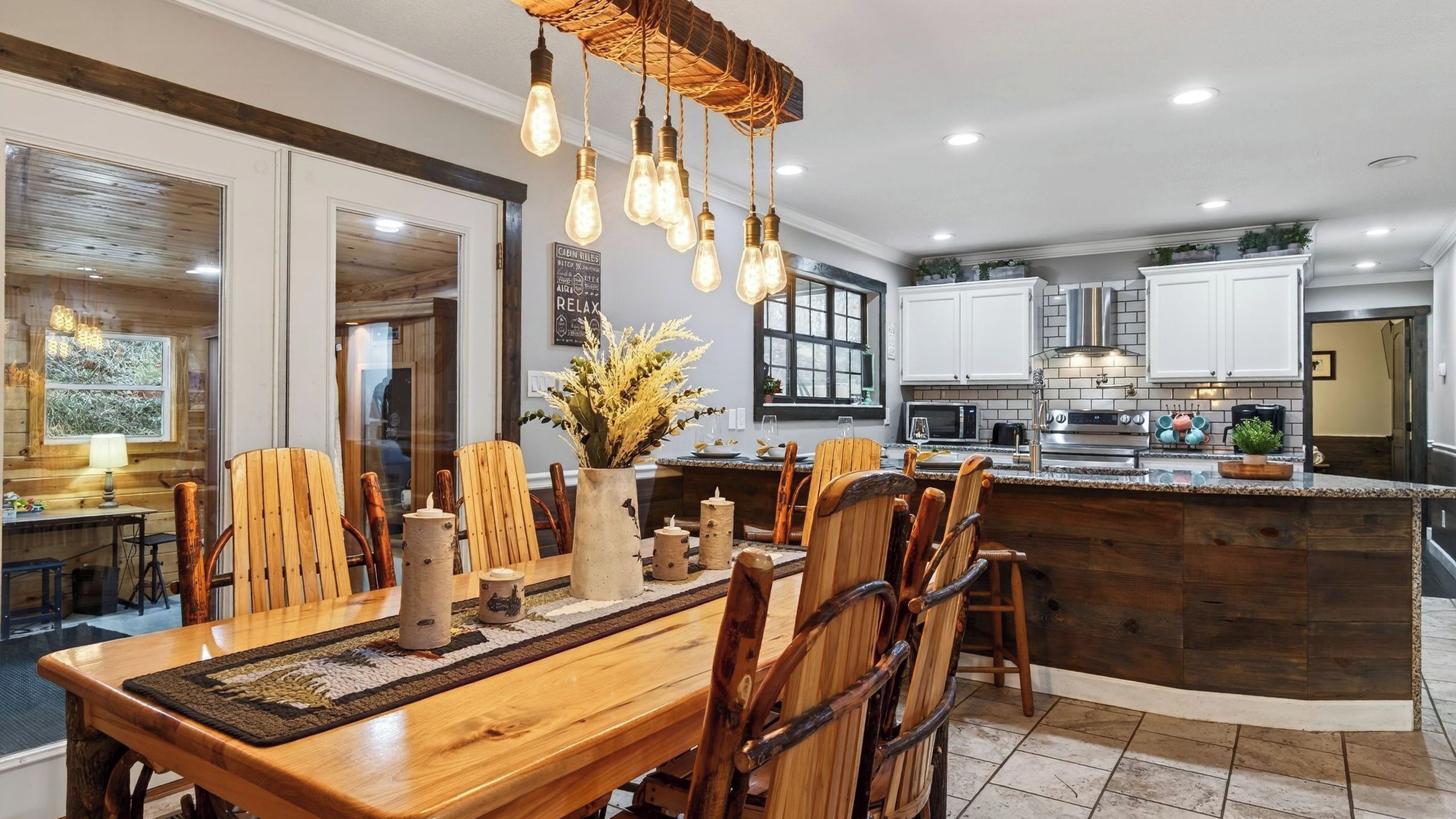 House (4 Bedrooms) | Interior