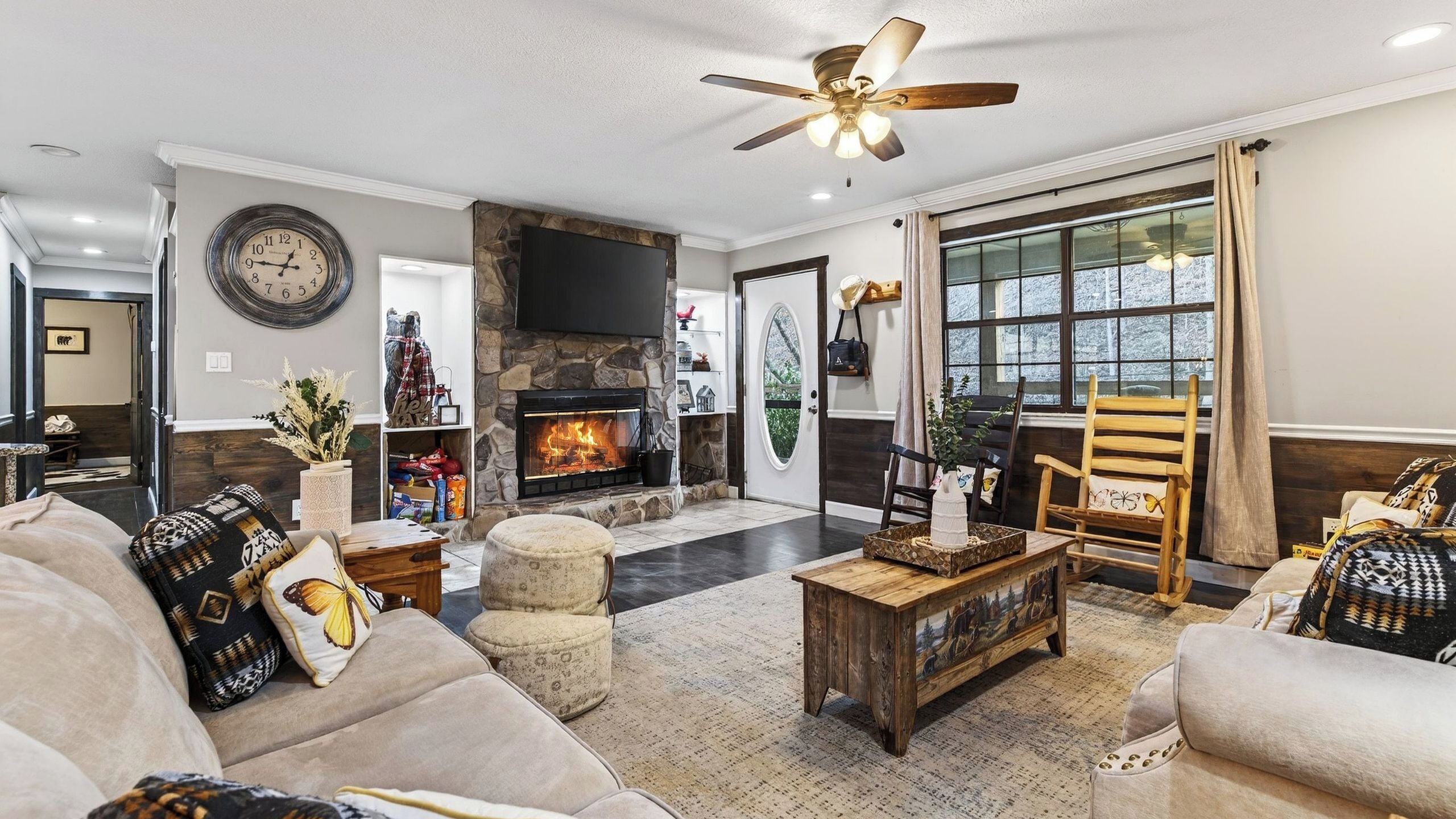 House (4 Bedrooms) | Interior