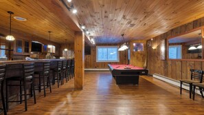 Interior - Secluded Catskills Retreat Heated Pool Hot Tub Game Rooms The Hilltop Hideaway by Avantstay (Hunter)