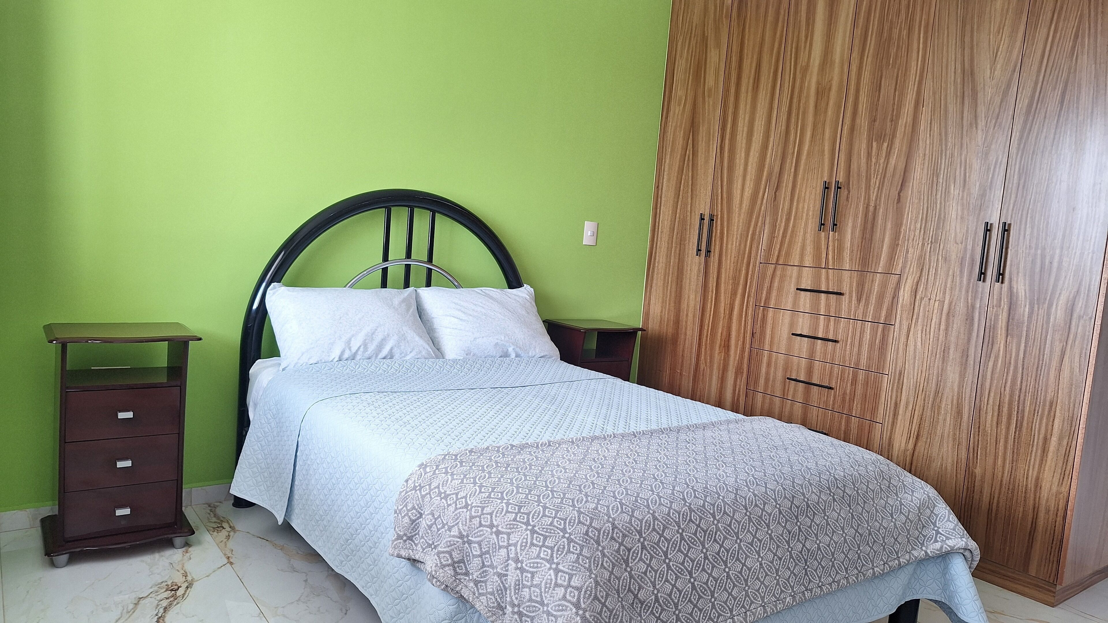 Departamento estándar, balcón | Tabla de planchar con plancha y wifi gratis 