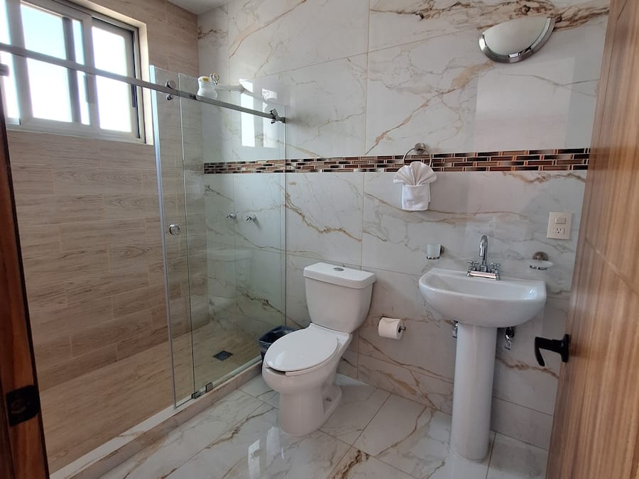 Family Apartment, 3 Bedrooms | Bathroom