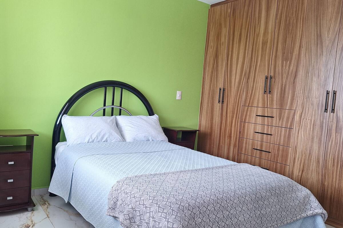 스탠다드 아파트, 발코니 | 다리미/다리미판, 무료 WiFi