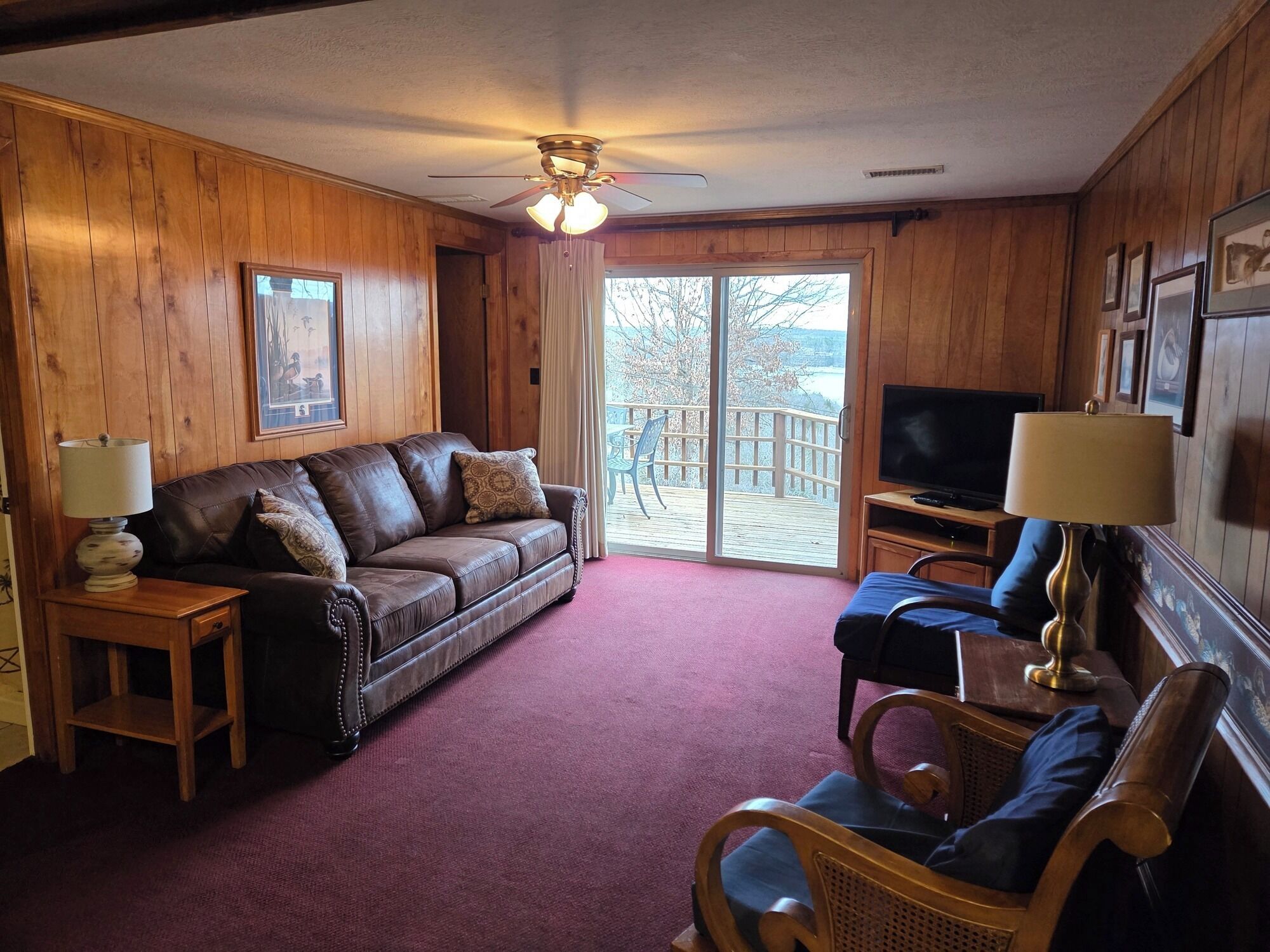 Télévision, cheminée