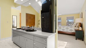 4 soverom, skrivebord, strykejern/-brett og wi-fi