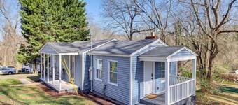 < 3 Mi to Downtown Greenville! Convenient 2BR Home