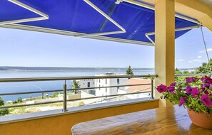 Property grounds - Cozy apartment in Maslenica with WiFi (Maslenica)