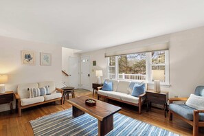 TV, fireplace, table football, offices - Steps to the beach, Hot Tub, Entertainment Suite! (Eastham)