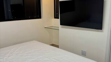 Bügeleisen/Bügelbrett, kostenloses WLAN, Bettwäsche