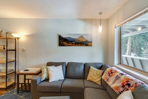 TV, fireplace - 3 Mi to Slopes! Family-Friendly Winter Park Escape (Winter Park)