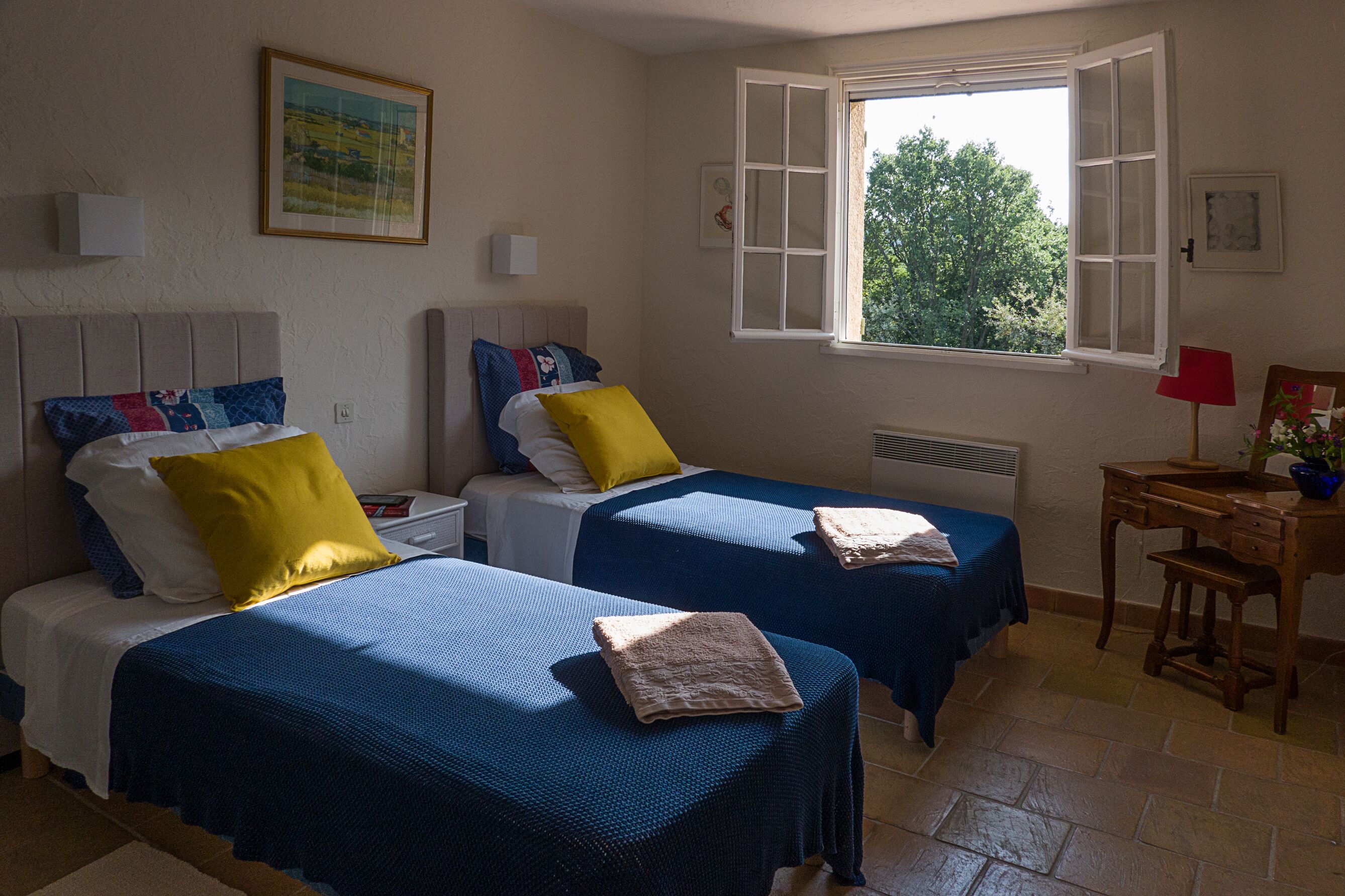 3 bedrooms, iron/ironing board, travel cot, free WiFi