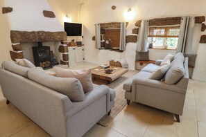 Living area - Riverside Barn (Truro)