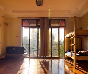 Interior - Mad Vervet Hostel - Addis (Addis Ababa)