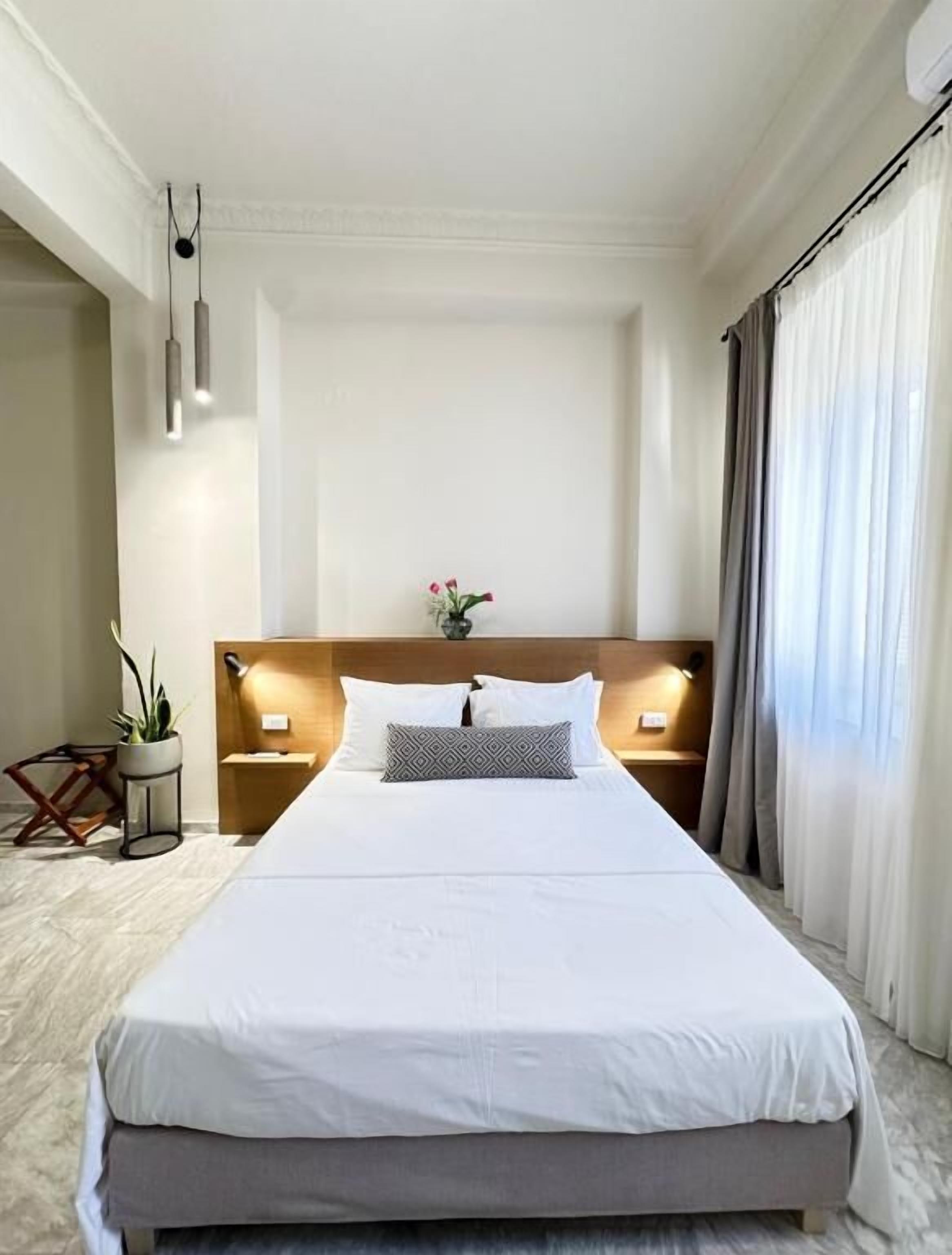 In-room safe, iron/ironing board, free WiFi