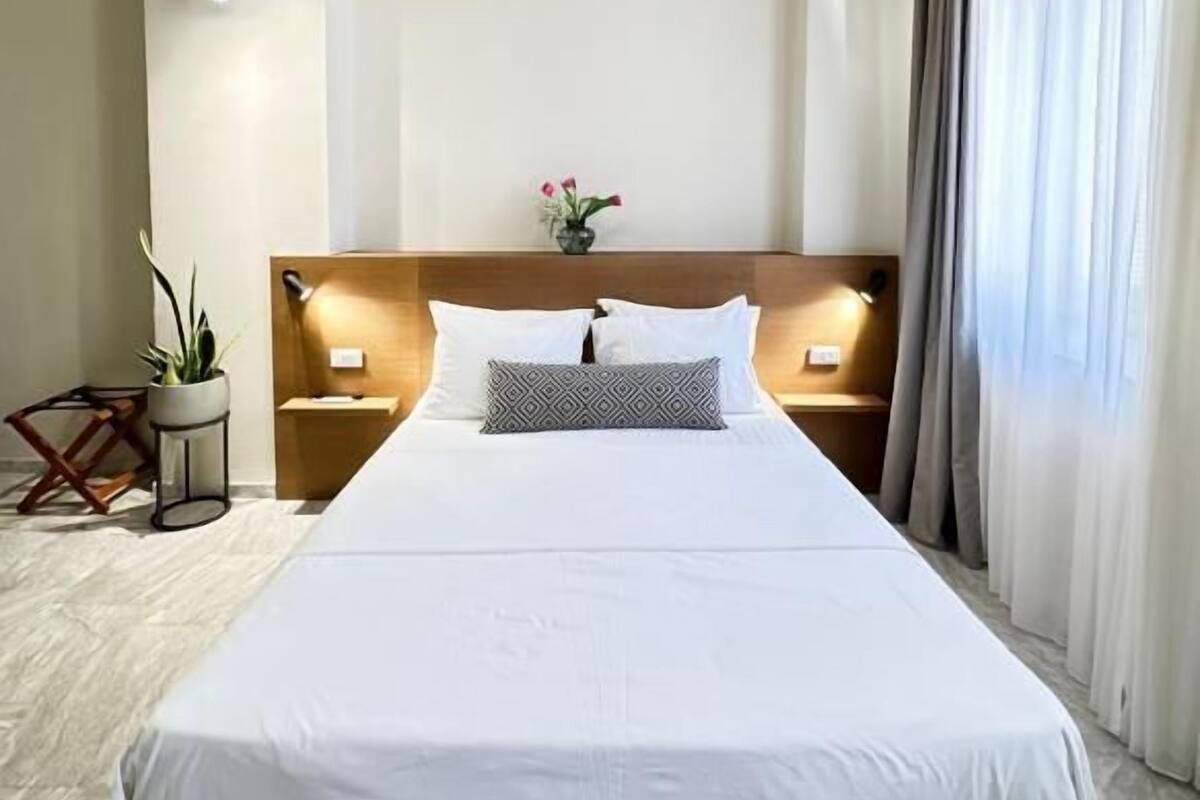 In-room safe, iron/ironing board, free WiFi