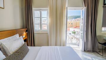 Deluxe Suite 3 - Balcony City View-Historic Centre