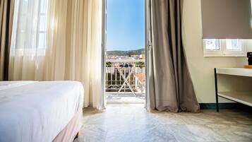 In-room safe, iron/ironing board, free WiFi, bed sheets