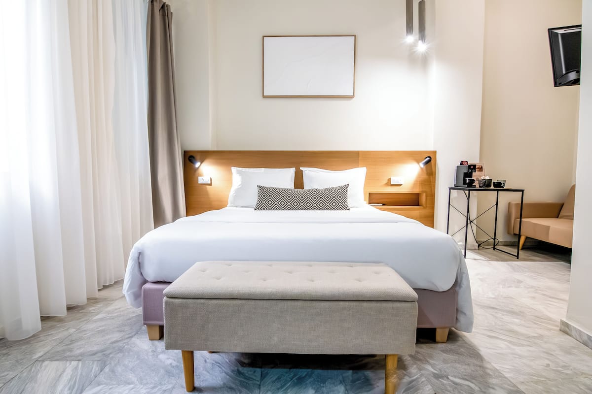 DELUXE SUITE 2 | Historic Centre | In-room safe, iron/ironing board, free WiFi, bed sheets