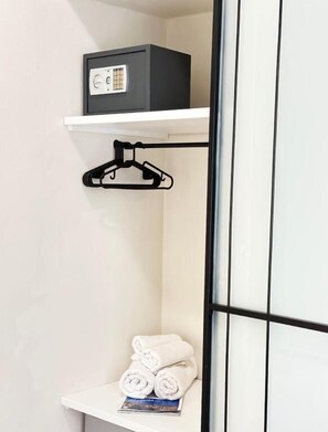 Living area - Oiko mini Suites (Ermoupoli)