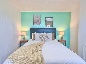 1 habitación, escritorio, tabla de planchar con plancha y wifi 