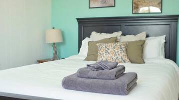 2 dormitoris, escriptori, planxa i posts de planxar i wifi