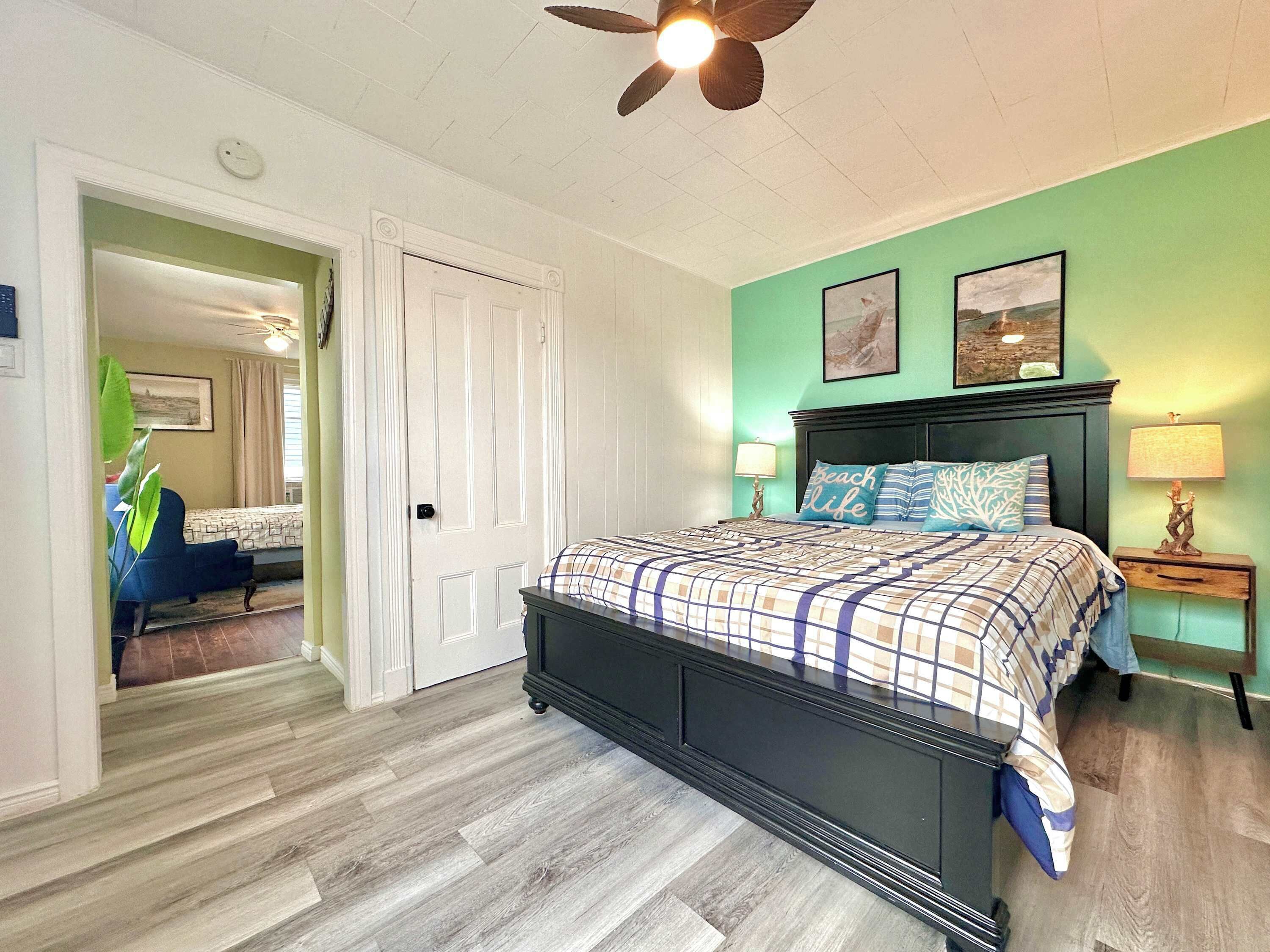 2 bedrooms, desk, iron/ironing board, WiFi