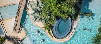 Matapalo Diria #304 Luxury 2BR Pool & Beachside