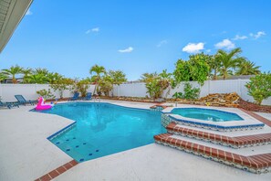 Unclassified image, 5 of 151, button - Saltwater Pool Beach Home (Largo)