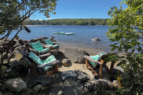 Private Lakefront Island Retreat -Secluded, Swim, Fire pits, Views, Pet Friendly