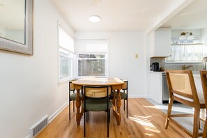 Dining - Minutes from Notre Dame | 4BR 2BA Home Close to ND (South Bend)