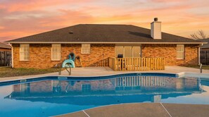 Pool - Family & Friends Private Pool,Yard, mins to beach! (Pensacola)