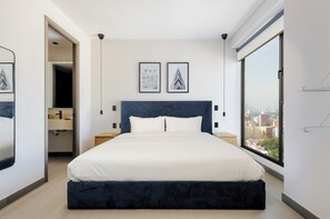 Apartment (1401) | Individually decorated, individually furnished, iron/ironing board - Be grand del Valle by Wynwood House (Mexico City)