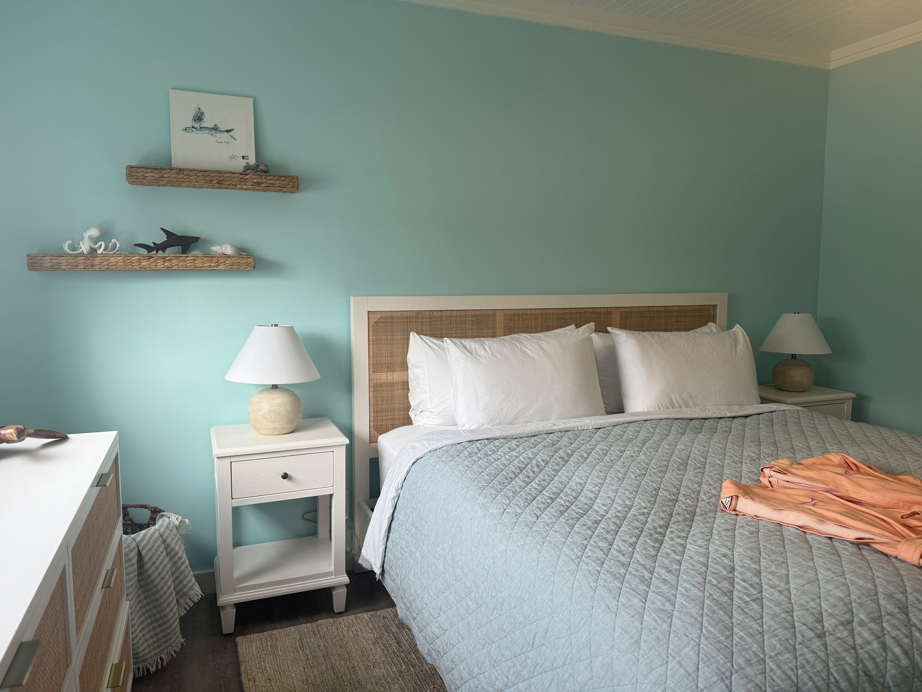 7 makuuhuonetta, tallelokero huoneessa, ilmainen Wi-Fi, vuodevaatteet