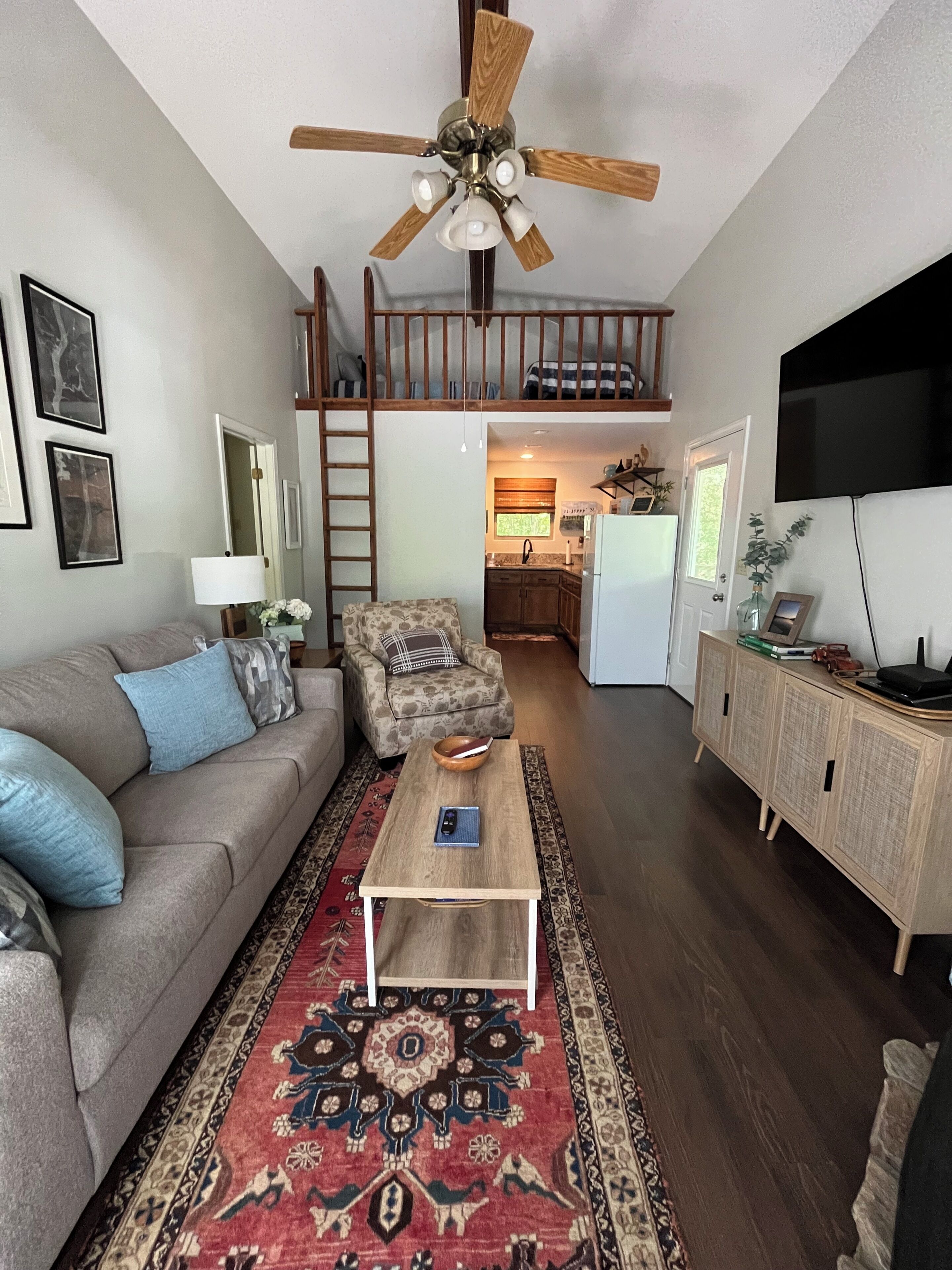Cozy 1-bedroom Chalet On The Black Warrior River In Tuscaloosa! - Tuscaloosa, AL