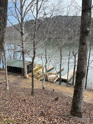Property grounds - Cozy 1-bedroom chalet on the Black Warrior River in Tuscaloosa! (Tuscaloosa)