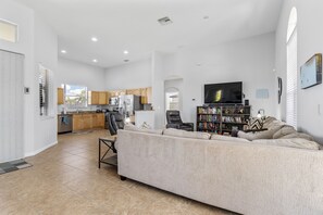 Interior - Serene Place 2-Cape Coral (Cape Coral)