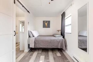 1 habitación, tabla de planchar con plancha, wifi gratis y ropa de cama 