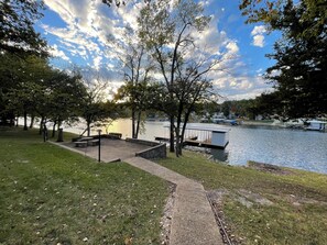 Property grounds - Lakefront 3 bedroom, 3.5 bath - enclosed porch, private dock, hot tub & fire pit (Sunrise Beach)