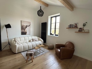 Living area - Le Nid - Domaine de la Tour - New apartment for 6 people (Fleury)