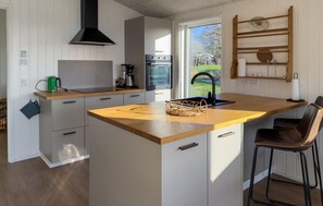 Refrigerador, horno, parrilla de estufa y lavavajillas 