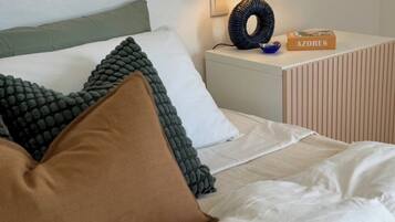 3 makuuhuonetta, työpöytä, silitysrauta/-lauta, ilmainen Wi-Fi