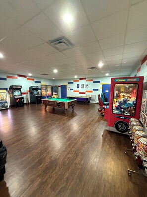 Games room - Ruby’s Retreat in Mountain Resort (Ellijay)